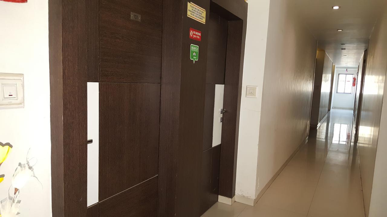 Hotel Khandesh Residency Panvel Extérieur photo